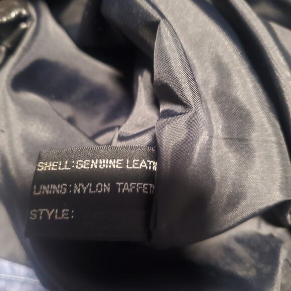 Vintage 90s Wilsons Leather Size 6 (10 )Black Cropped Moto Biker Jacket Zips - Picture 9 of 14